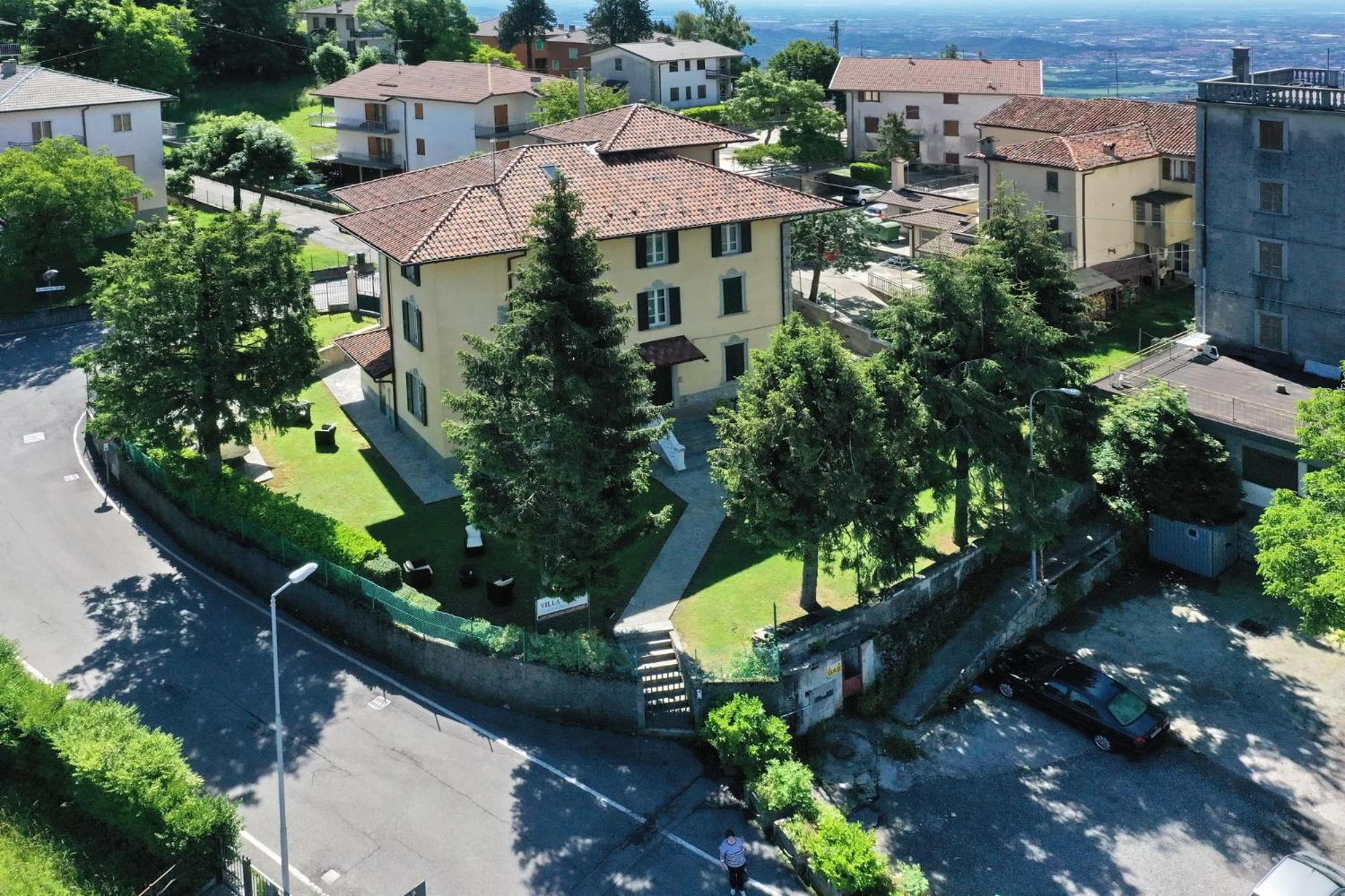 Residenza Villa Maria Roncola Exterior photo